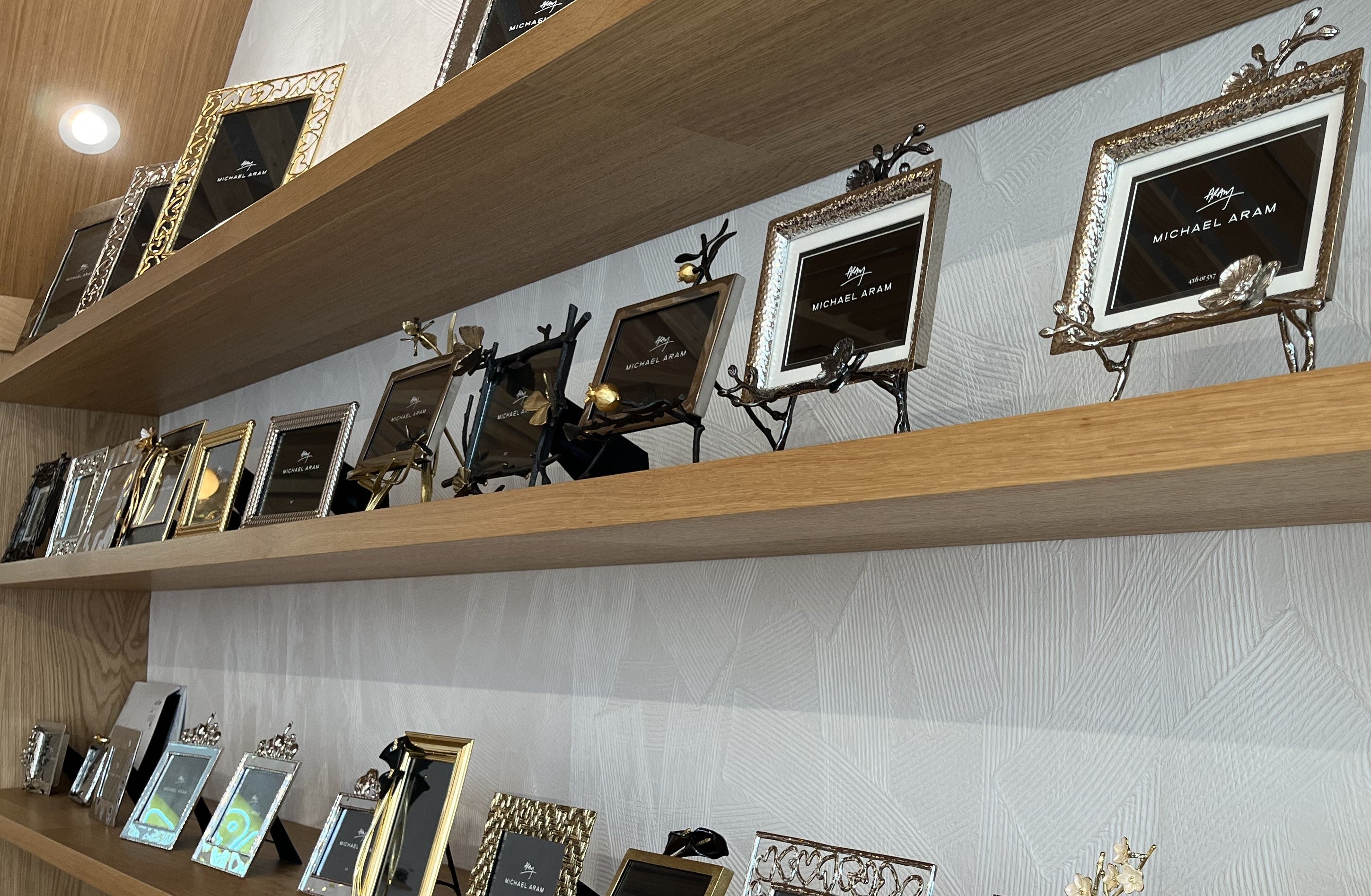 Michael Aram Frames – STORIES BY SWISSBO